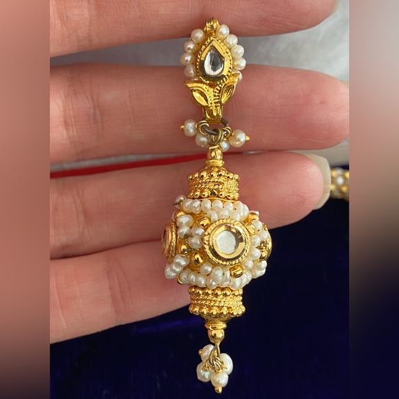 Indian costume jewelry with box - Picture 4 of 8